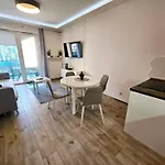 FIRST -- Green Żoliborz Apartment 5